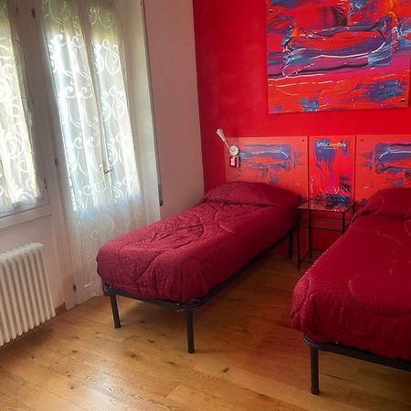 Rooms Of Love Pavia Exterior photo